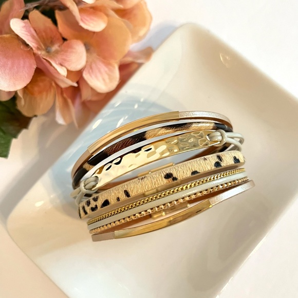 Leopard Faux Fur Hammered Gold Wrap Bracelet - Picture 2 of 6